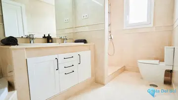 2 bedroom Apartment for Sale in Marbella-70807