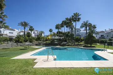5 bedroom House for Sale in New Golden Mile