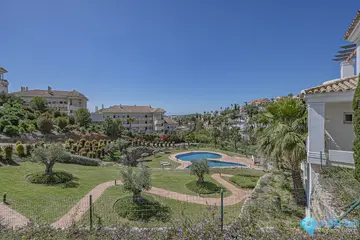 2 bedroom Apartment for Sale in Nueva Andalucía-71135