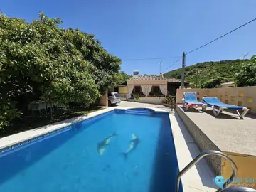 2 bedroom House for Sale in Casares