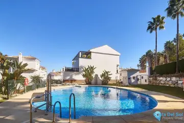 3 bedroom House for Sale in Lauro Golf