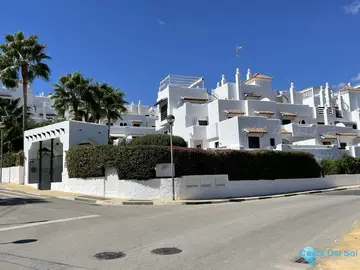 3 bedroom Apartment for Sale in New Golden Mile-72208