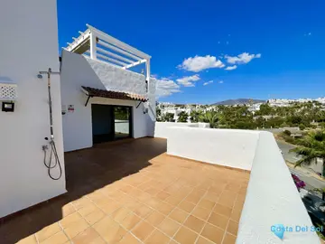 3 bedroom Apartment for Sale in New Golden Mile-72210