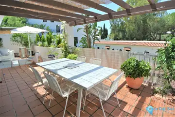 2 bedroom Apartment for Sale in The Golden Mile