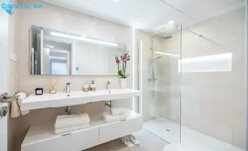2 bedroom Apartment for Sale in Fuengirola-2713
