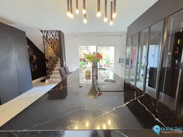 2 bedroom House for Sale in Nueva Andalucía-73061