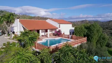 6 bedroom House for Sale in Alora