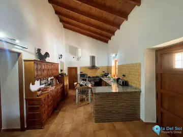 6 bedroom House for Sale in Alora-73810