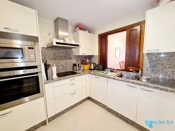 2 bedroom Apartment for Sale in New Golden Mile-74077