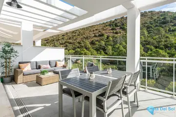 2 bedroom Apartment for Sale in Benahavís