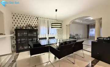 4 bedroom House for Sale in Estepona-3025