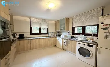 4 bedroom House for Sale in Estepona-3027