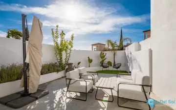 2 bedroom House for Sale in Nueva Andalucía-75428