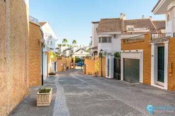 4 bedroom House for Sale in Sierrezuela-75653