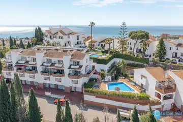 3 bedroom House for Sale in Riviera del Sol-75882