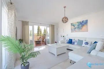 3 bedroom House for Sale in Riviera del Sol-75884