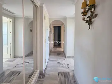2 bedroom Apartment for Sale in Nueva Andalucía-75980