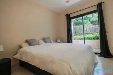2 bedroom Apartment for Sale in Benahavís-76030