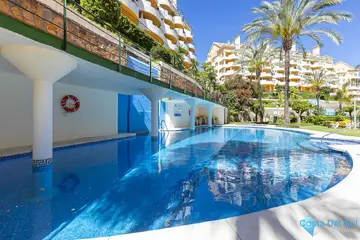2 bedroom Apartment for Sale in Nueva Andalucía-76080