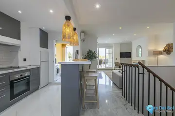 2 bedroom Apartment for Sale in Nueva Andalucía-76082