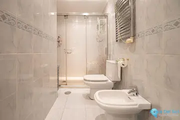 4 bedroom Apartment for Sale in Málaga-76337