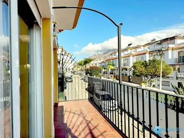 3 bedroom House for Sale in Estepona-76393