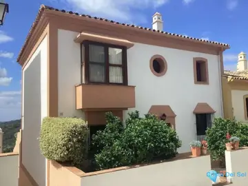 2 bedroom House for Sale in Benahavís