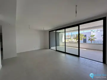 3 bedroom Apartment for Sale in Selwo-76685