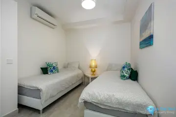 3 bedroom Apartment for Sale in Nueva Andalucía-76755