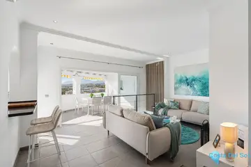 3 bedroom House for Sale in Nueva Andalucía-76962
