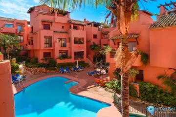 2 bedroom Apartment for Sale in Elviria-77063