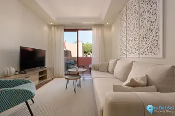 2 bedroom Apartment for Sale in Elviria-77069