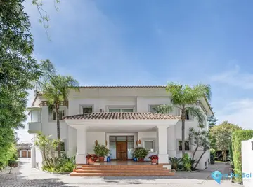 6 bedroom House for Sale in El Paraiso-98048