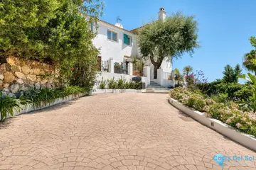 5 bedroom House for Sale in El Madroñal