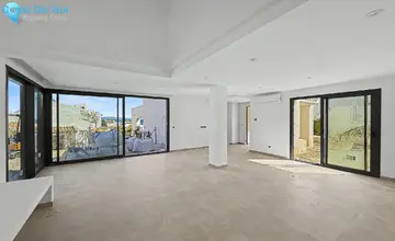 2 bedroom House for Sale in Estepona