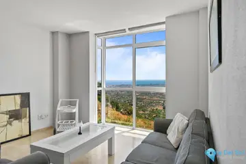 2 bedroom Apartment for Sale in Mijas