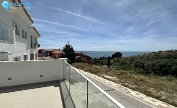 3 bedroom House for Sale in Torrequebrada