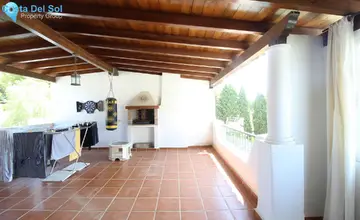 3 bedroom House for Sale in Nueva Andalucía-3644