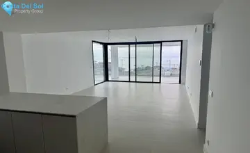 3 bedroom Apartment for Sale in Fuengirola-3678