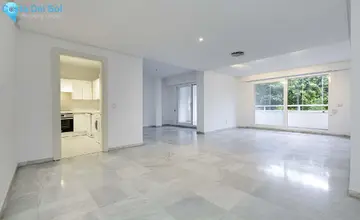 3 bedroom Apartment for Sale in Marbella-3720