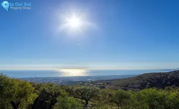 3000m2 Plot for Sale in La Mairena