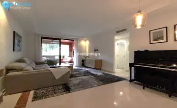 3 bedroom Apartment for Sale in Elviria-4145