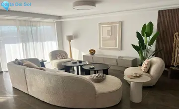 4 bedroom Apartment for Sale in Fuengirola-4446
