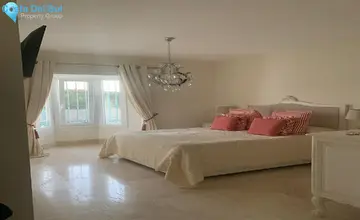 5 bedroom House for Sale in San Roque-4511