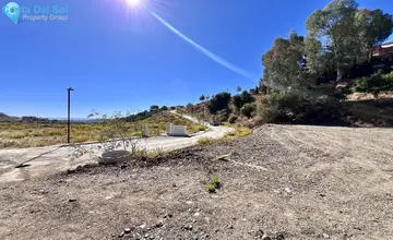1100m2 Plot for Sale in Benahavís-4564
